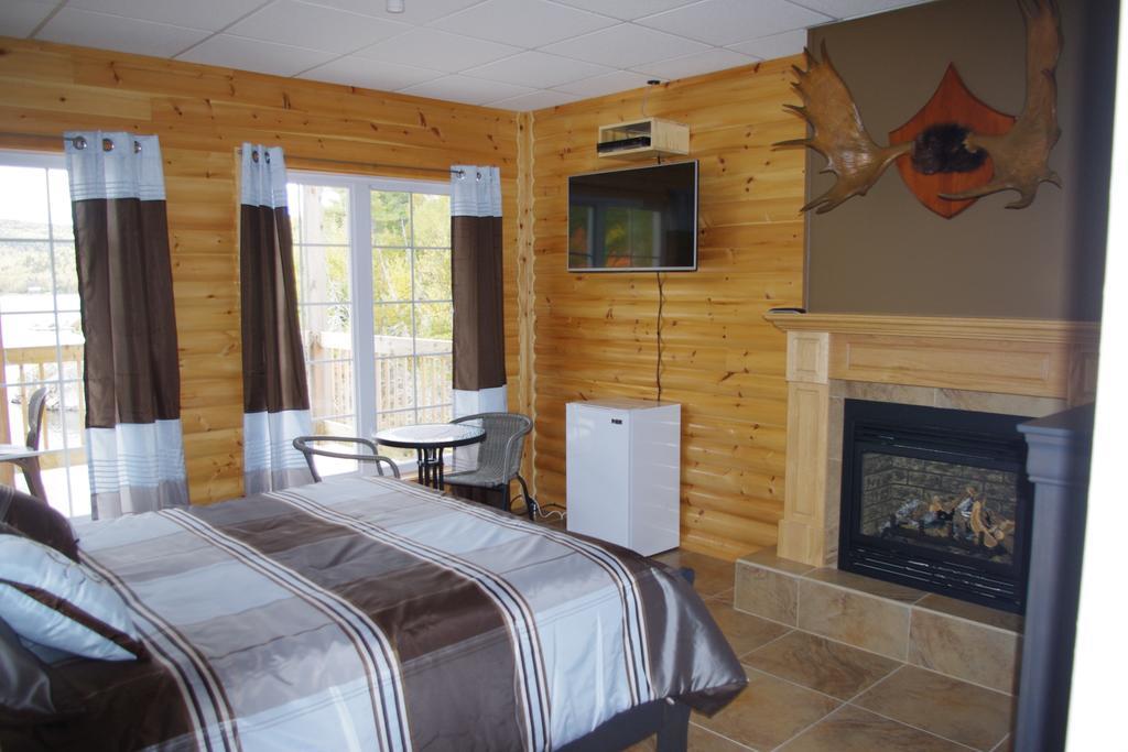 Auberge La Tanière Tadoussac Zimmer foto