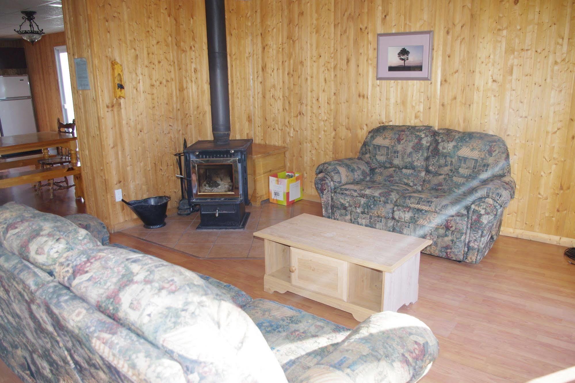 Auberge La Tanière Tadoussac Exterior foto