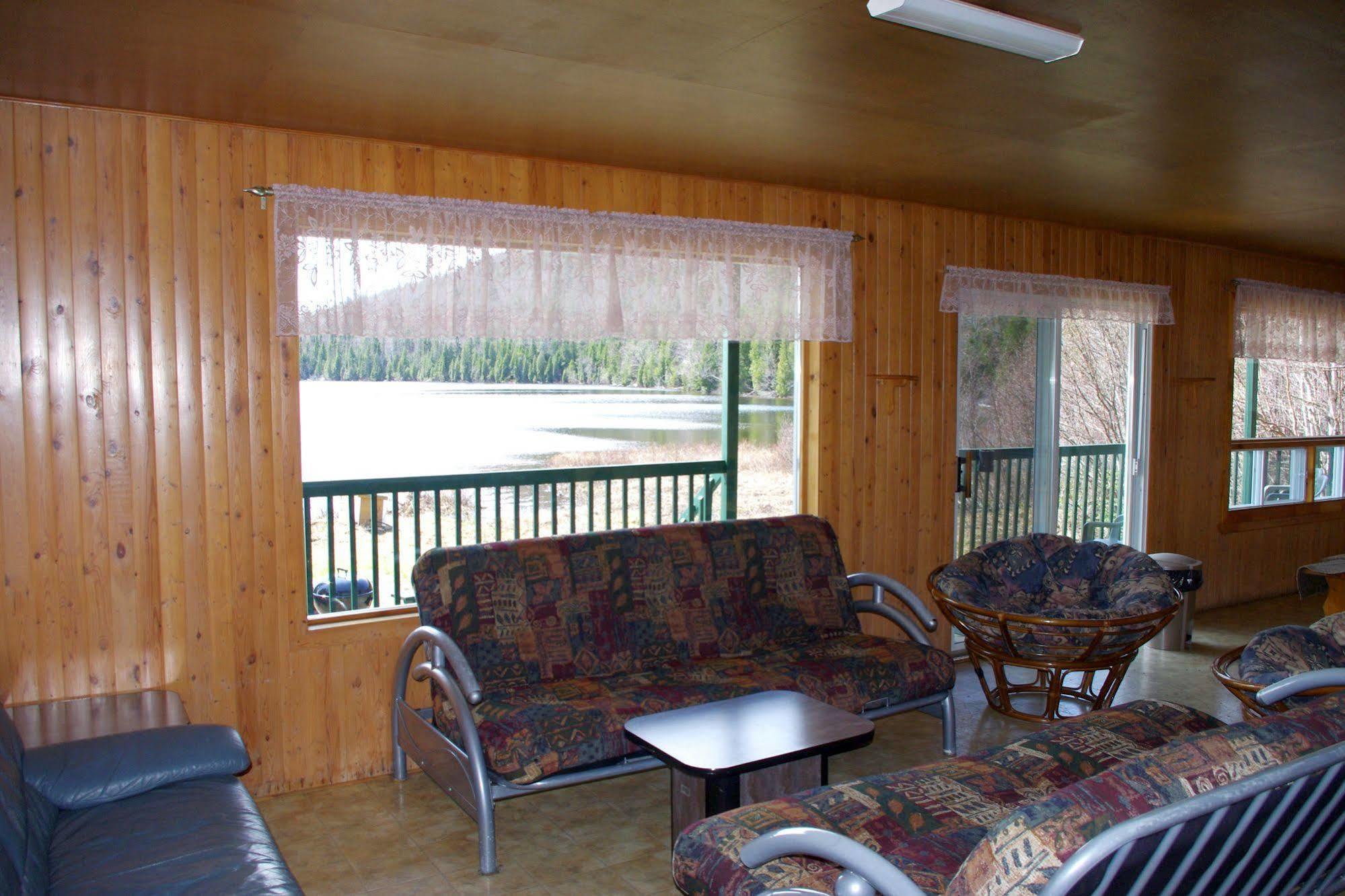 Auberge La Tanière Tadoussac Exterior foto