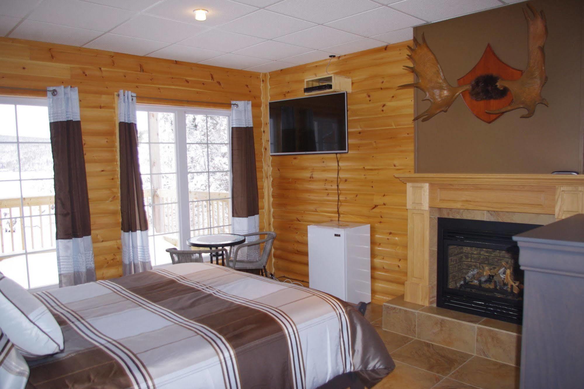 Auberge La Tanière Tadoussac Exterior foto
