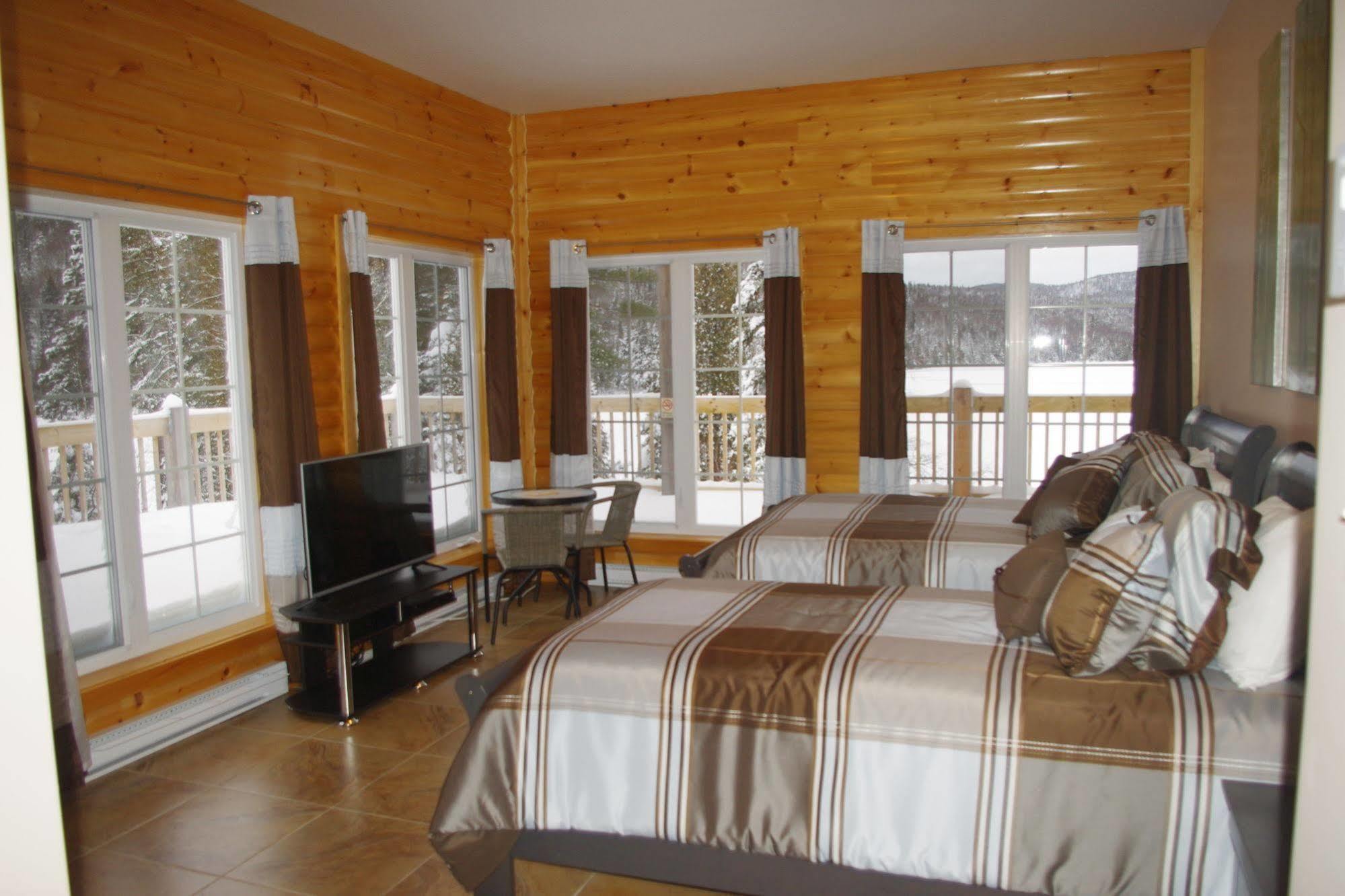 Auberge La Tanière Tadoussac Exterior foto